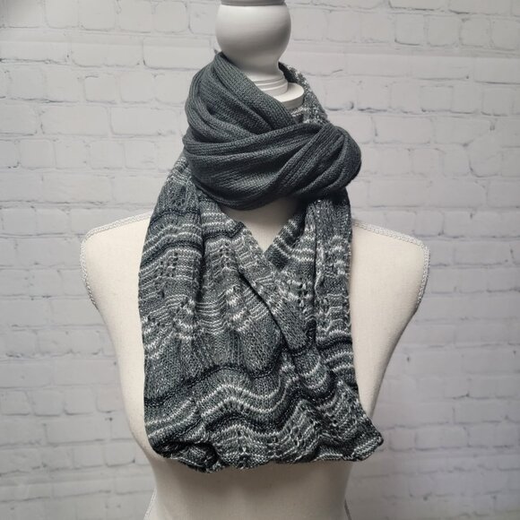 NWT Women's Modena Striped Knit Infinity Scarf One Size NEW - Picture 1 of 4